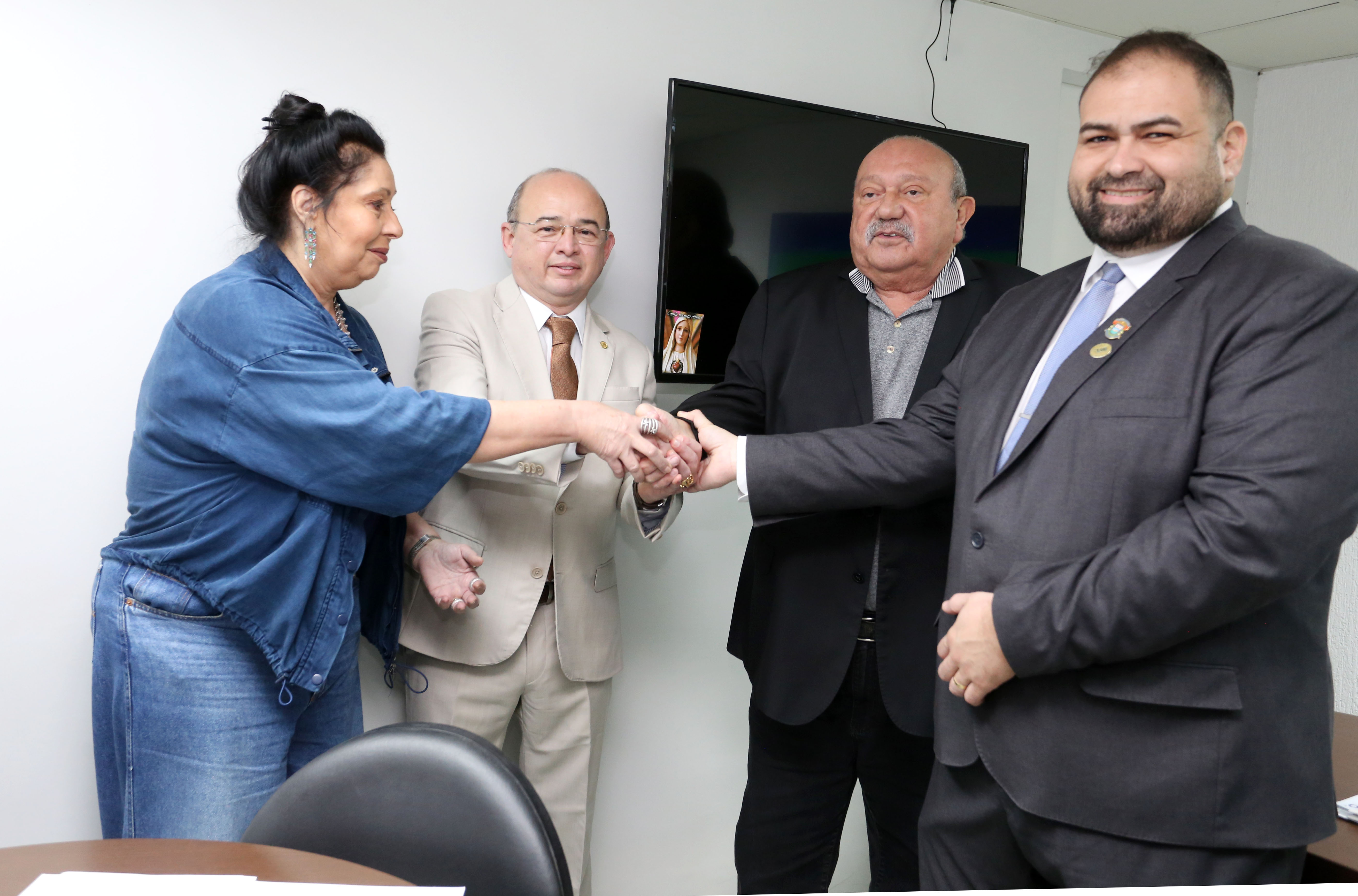 Procon Alece amplia rede de atendimento com novos acordos em Camocim e Jaguaretama