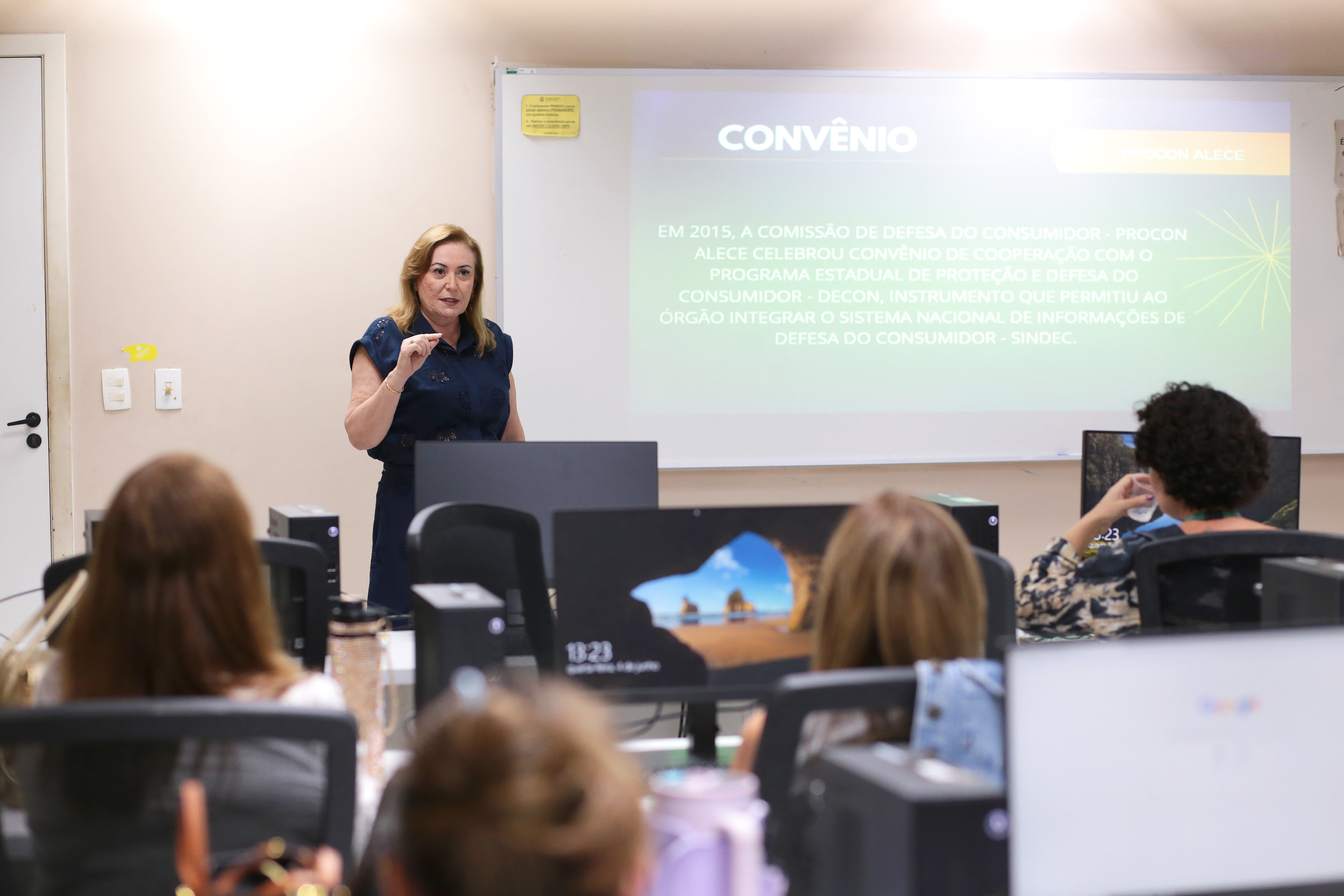 Procon Alece inicia curso para servidores do órgão visando excelência do serviço