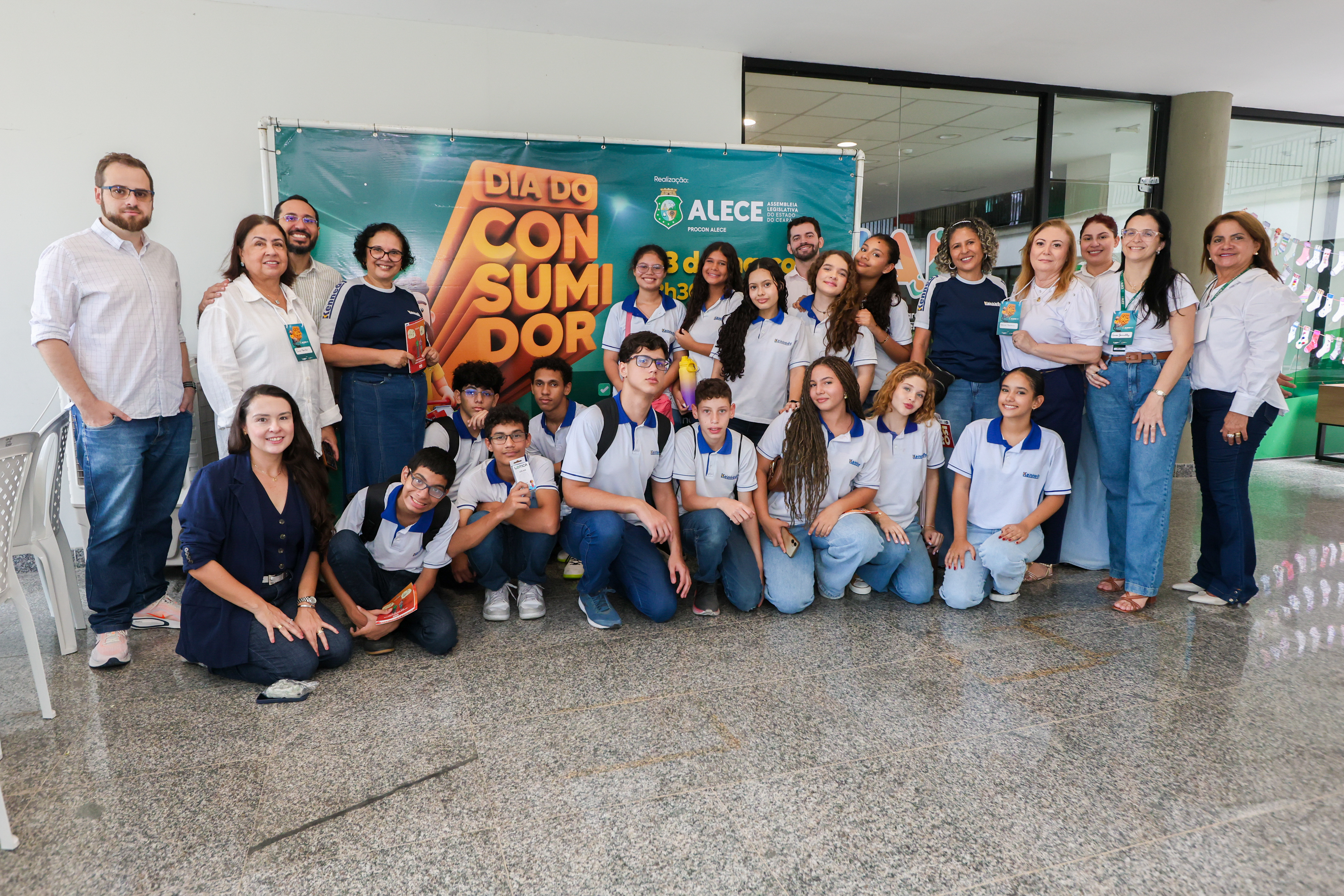Estudantes visitam Procon Alece em programação celebrativa à Semana do Consumidor